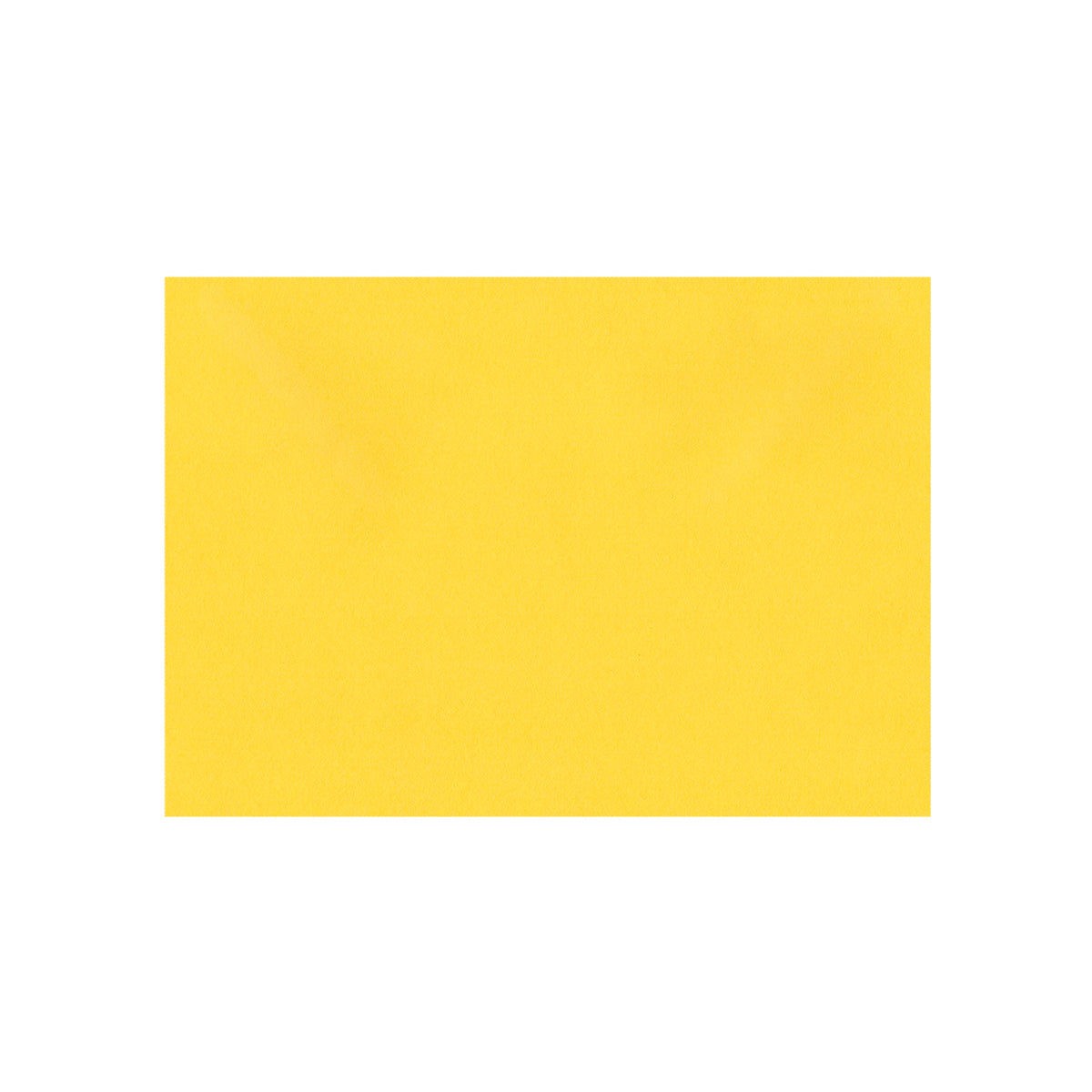 133x184 mm päällä keltainen