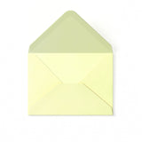 Norsunluunvärinen kirjekuori vasarakuviolla 82x113 mm