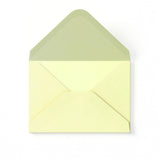 Norsunluunvärinen kirjekuori vasarakuviolla 114x162 mm (C6)