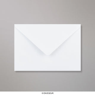 Valkoinen kudottupaperinen kirjekuori 155x220 mm