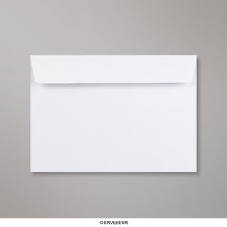 Valkoinen kirjekuori 155x220 mm