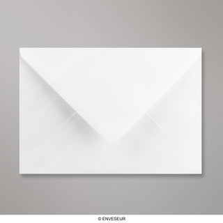 Valkoinen kudottupaperinen kirjekuori 176x250 mm