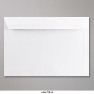 Valkoinen kirjekuori 229x324 mm (C4)