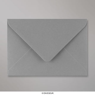 Tummanharmaa kirjekuori 125x175 mm