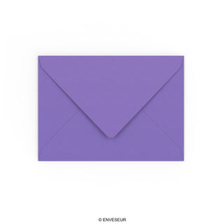 133x184 mm purppuran värinen kirjekuori