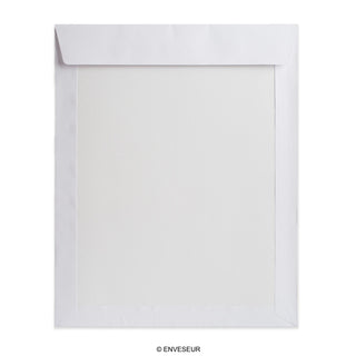 Valkoinen Kirjekuori Pahvitaustalla 430x320 mm 450gr