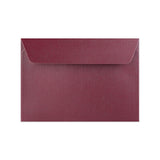 Helmiäispintaiset kirjekuoret