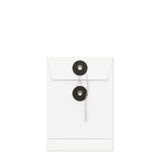 Värilliset kirjekuoret, joissa on naru- ja kiekkokiinnitys