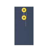 Värilliset kirjekuoret, joissa on naru- ja kiekkokiinnitys