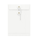 Värilliset kirjekuoret, joissa on naru- ja kiekkokiinnitys